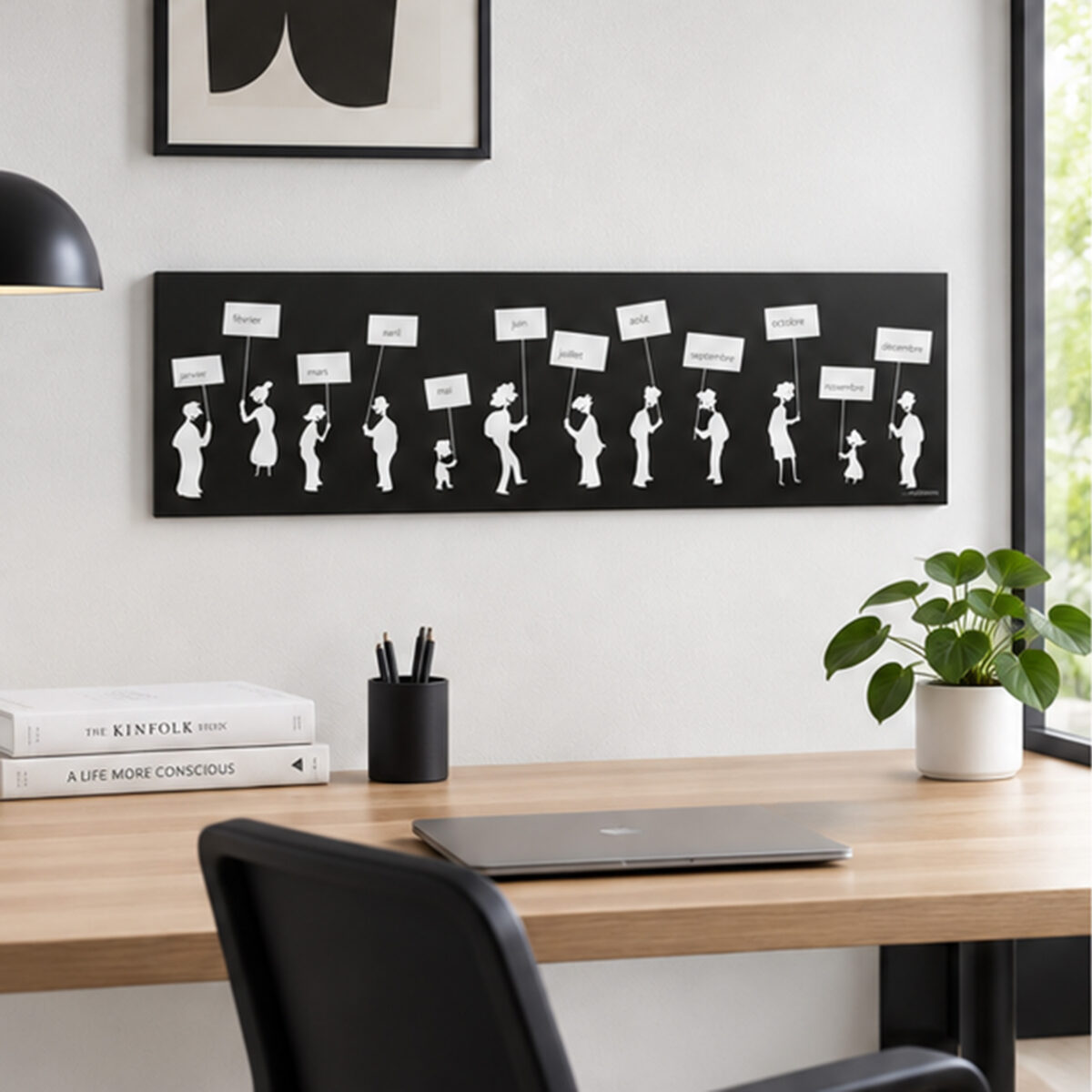 Wall-mounted magnetic calendar Wall-mounted magnetic calendar